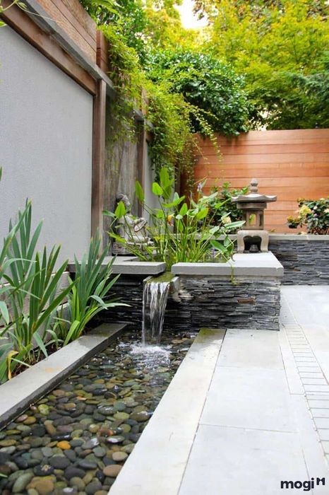 Không gian sân vườn tạo nên điểm nhấn đặc biệt cho ngôi nhà