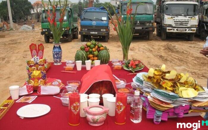 Cúng xe không chỉ là nghi lễ truyền thống mà còn là cách thể hiện lòng thành kính đối với các vị thần linh.