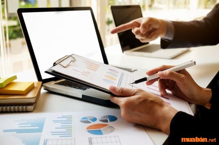 Kiểm soát viên là gì? Những quyền hạn và nghĩa vụ của ban kiểm soát trong công ty được quy định như thế nào?