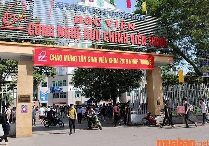 Học viện Công nghệ Bưu chính Viễn Thông cũng đào tạo ngành điện tử viễn thông.