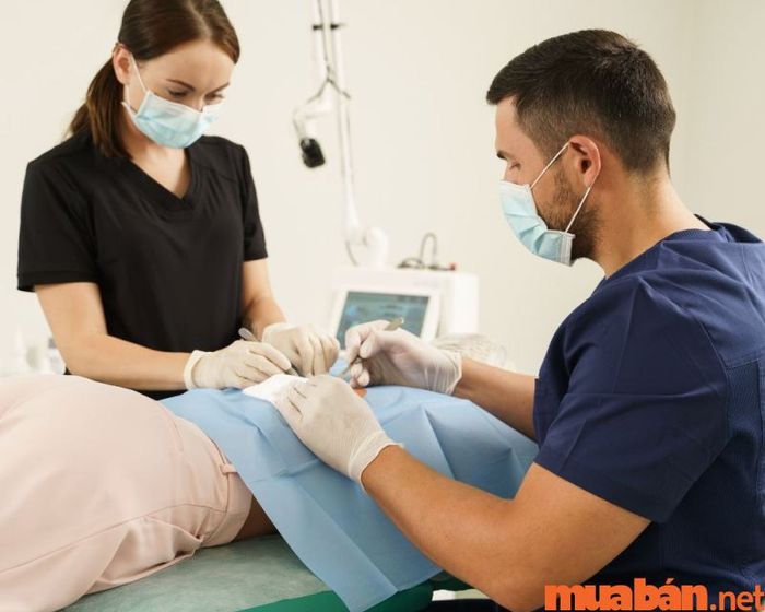 Có nên chọn ngành bác sĩ da liễu hay không?