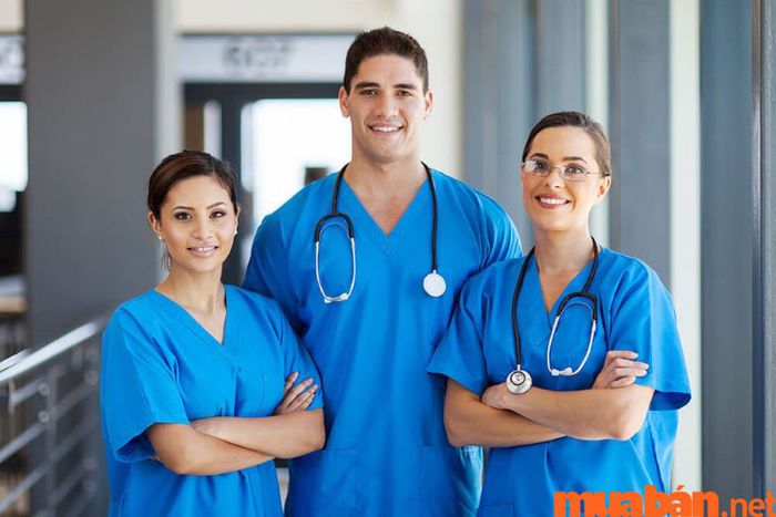 Có thể chuyển từ y tá sang bác sĩ không?