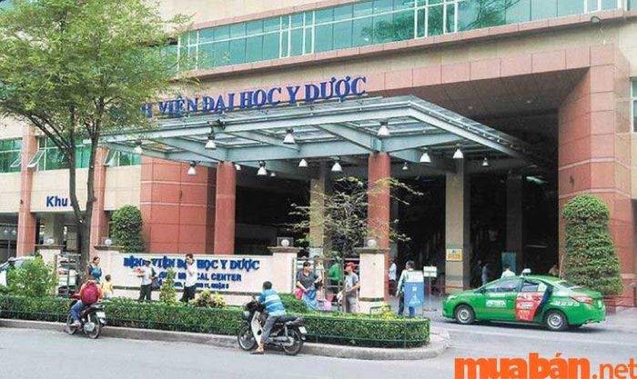 Làm y tá thì cần học ngành gì?