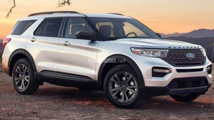 Xe Ford 7 chỗ được biết đến với động cơ mạnh mẽ và hiệu suất vượt trội.