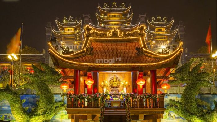 Lịch sử lâu dài và phát triển của chùa Ba Vàng là một phần không thể thiếu trong di sản văn hóa của Quảng Ninh.