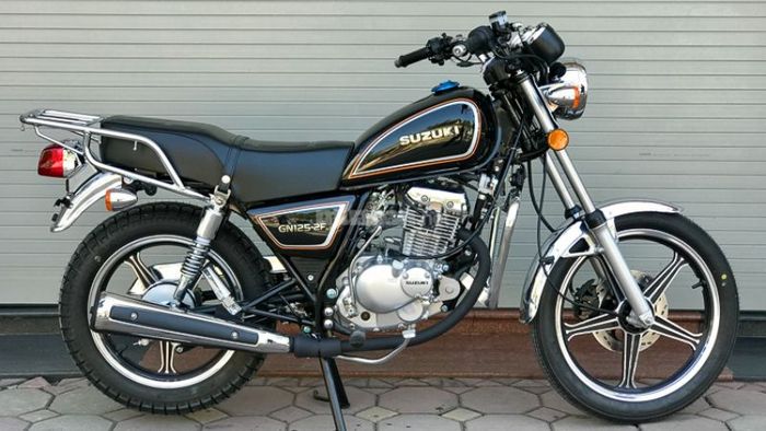 Mẫu xe Cafe Racer giá rẻ - Suzuki GN125