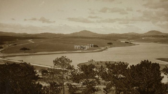 Năm 1919, hồ Xuân Hương được gọi là Grand Lac (Hồ Lớn) - Nguồn ảnh: Sưu tầm