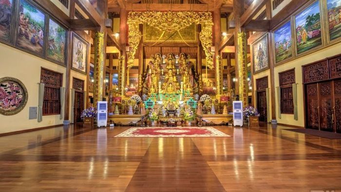 Lịch sử lâu dài và phong phú của chùa Ba Vàng đã gắn liền với sự phát triển của vùng đất này, mang đậm dấu ấn văn hóa và tôn giáo của Quảng Ninh.