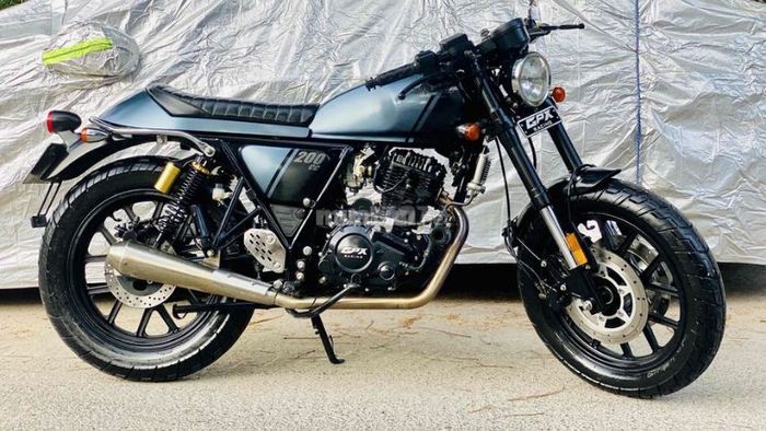 GPX Legend 200 là một mẫu xe Cafe Racer giá rẻ khá độc đáo trong các dòng xe GPX.
