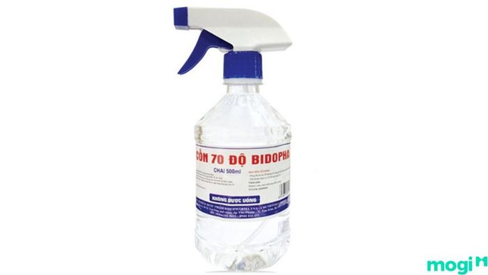 Hướng dẫn vệ sinh giày da lộn bằng cồn