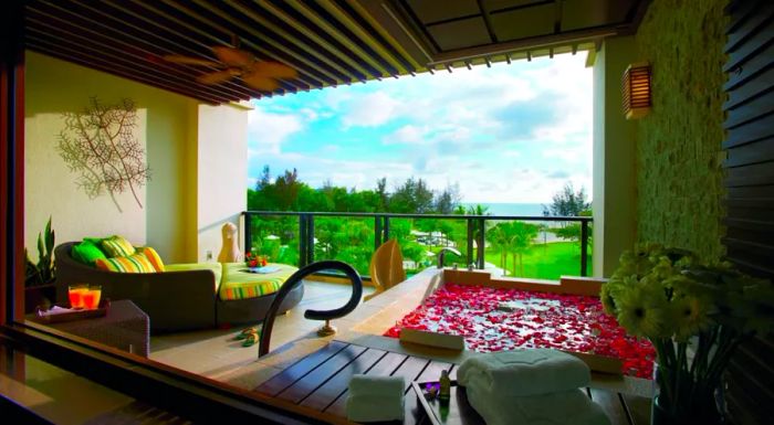 A spa pool on the balcony? Absolutely.