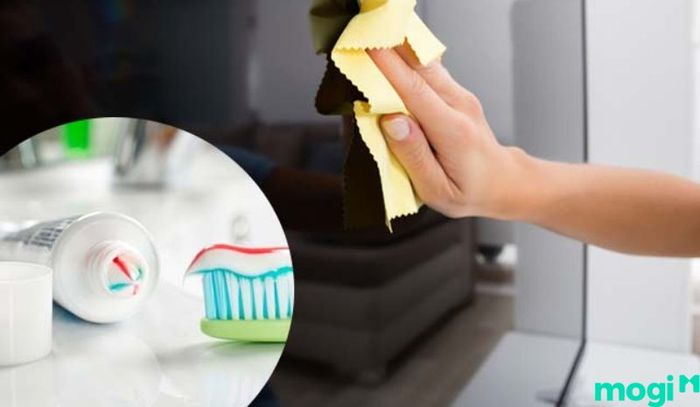 Một cách lau màn hình tivi khác là sử dụng kem đánh răng, tuy nhiên phương pháp này ít được người dùng áp dụng do có thể gây tranh cãi.