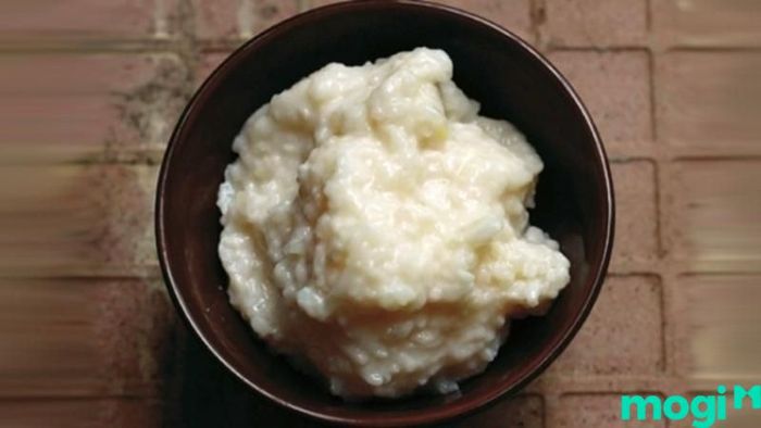 Làm sáng bạc với cơm mẻ