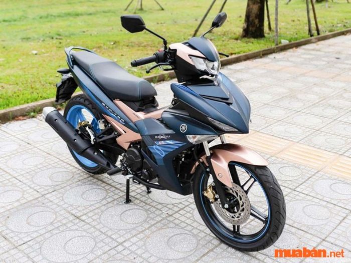Cách vào cua xe côn tay một cách an toàn