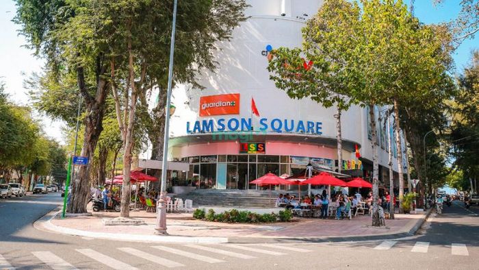 Trung tâm thương mại Lam Sơn Square ở Vũng Tàu – Điểm đến lý tưởng cho mua sắm và giải trí