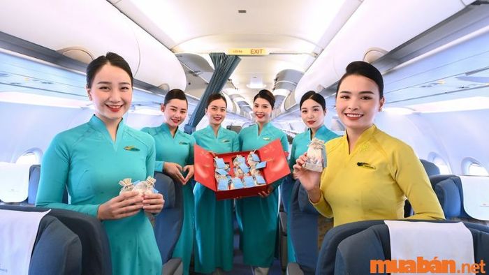Nếu bạn yêu thích sự tự do, khám phá và những chuyến đi dài, nghề tiếp viên hàng không sẽ là một lựa chọn lý tưởng dành cho bạn.