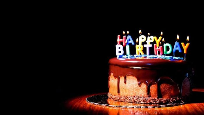 Chọn thiệp sinh nhật lịch sự, trang trọng cho bạn bè và đối tác