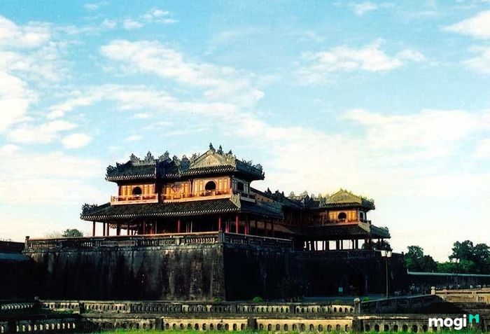 Cung điện Huế.