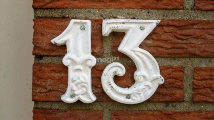 Số 13 bị coi là xui xẻo ở một số nơi nhưng lại là con số mang lại may mắn ở các quốc gia khác. Vì sao lại như vậy?