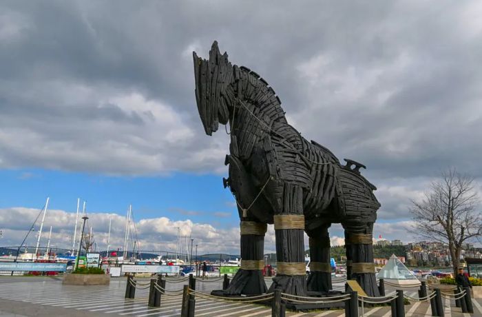 A towering wooden horse oversees the city of Çanakkale.