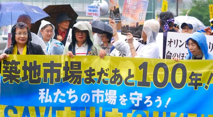 Protesters rally against the planned relocation of the Tsukiji fish market to Toyosu on September 29, 2018.