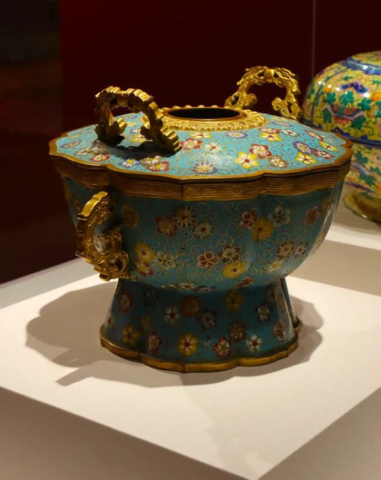 This cloisonné pot, adorned with enamels and gold, was used within the Forbidden City.