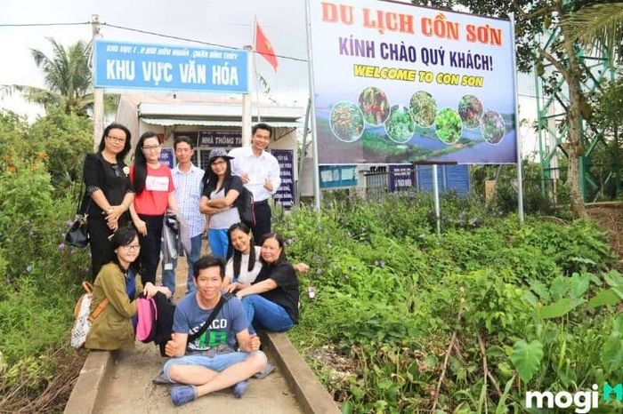 Cồn Sơn nằm tại khu vực Bùi Hữu Nghĩa, Bình Thủy, Cần Thơ