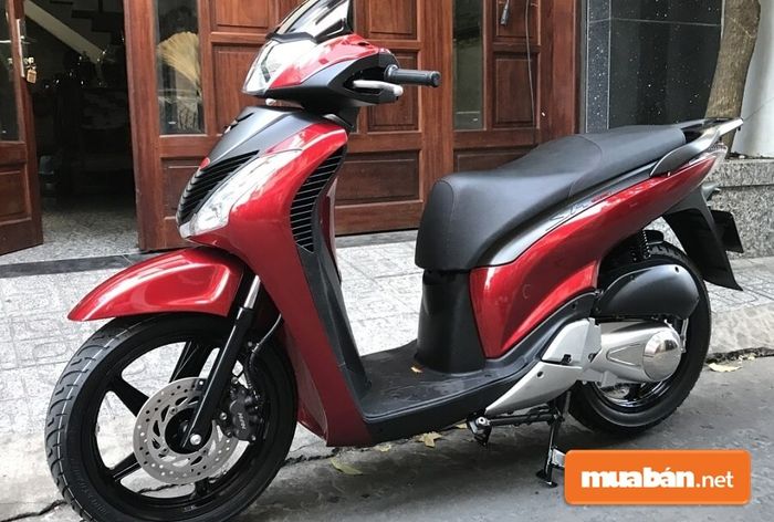 Về mặt ngoại hình, SH 150 nhập khẩu không có sự khác biệt lớn so với phiên bản sản xuất tại Việt Nam.