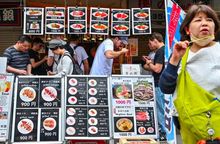 Tokyo’s Tsukiji fish market is a must-see for tourists. However, its vast selection of seafood can be overwhelming for those unfamiliar with its offerings.