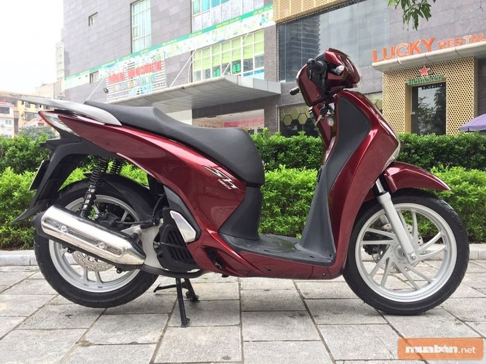 Mẫu xe 2004 vẫn giữ vững sức hút mạnh mẽ với nhiều người đam mê.