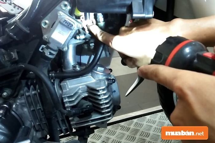Sirius cũng bị cho là tiêu tốn nhiều nhiên liệu hơn một số mẫu xe khác cùng phân khúc.