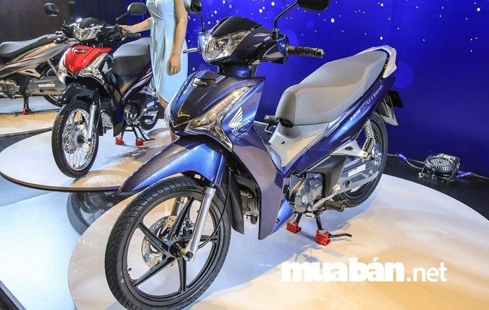 Trước khi các mẫu xe mới ra mắt, các hãng thường giảm giá mạnh cho những phiên bản cũ để dọn kho.