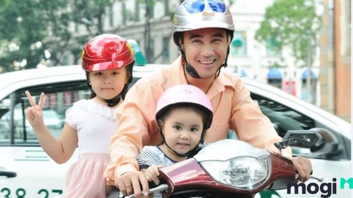 giật môi