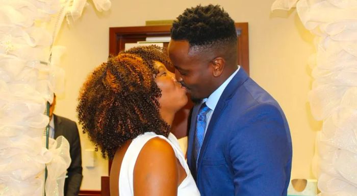 Exactly three years after their first meeting on the Metro, Andye and Steven tied the knot.