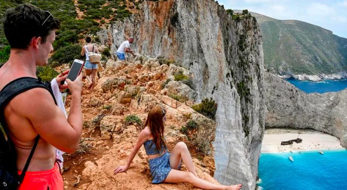 While Greece opened its doors to visitors in 2020, the tourism sector saw a significant decline in revenue.