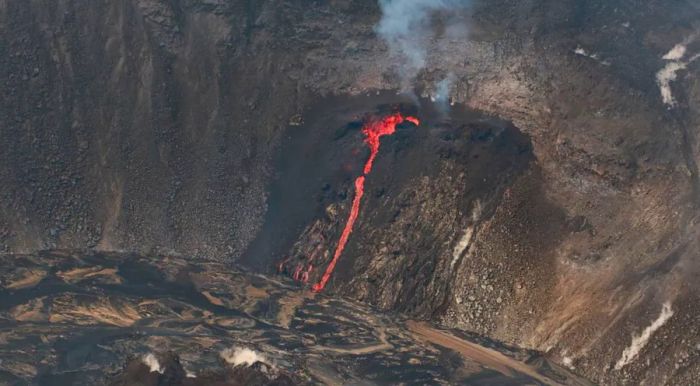 The weaker of the two active fissures in Kīlauea's summit eruption, captured on December 22, 2020.