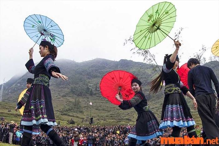 Nếu bạn du lịch Hà Giang 3 ngày 2 đêm, đừng quên ghé thăm chợ tình Khâu Vai