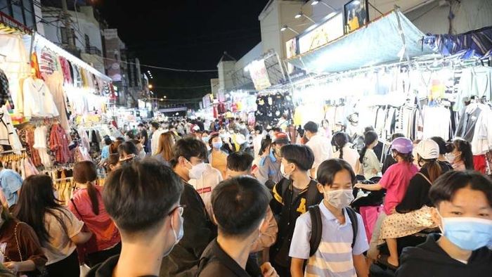 Những lưu ý khi tham quan chợ Hạnh Thông Tây