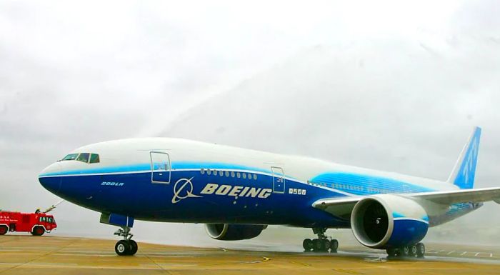 In 2005, Boeing’s 777-200LR Worldliner set a record with its groundbreaking flight.