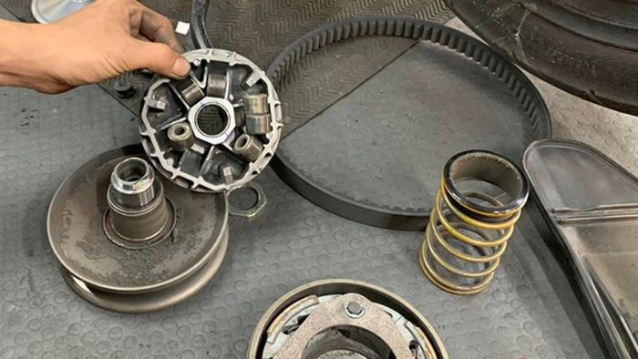 Những dấu hiệu cần thay nồi xe tay ga
