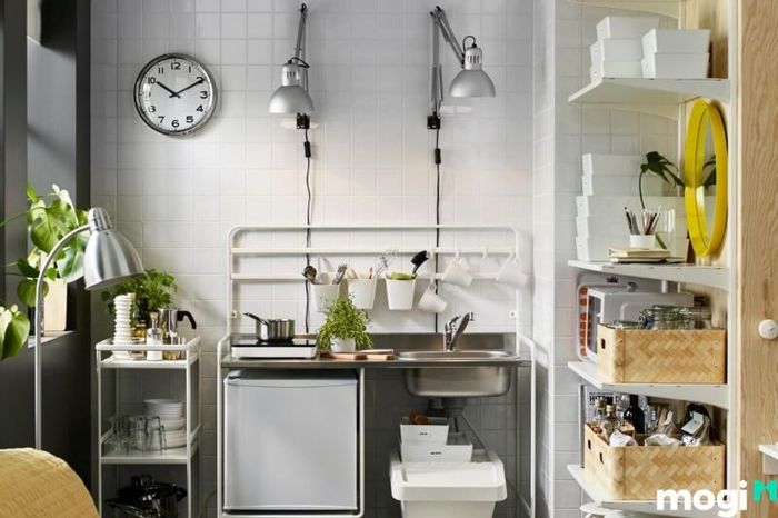 Khám phá và sử dụng các phụ kiện tủ bếp thông minh để tối ưu không gian và tiện lợi hơn.