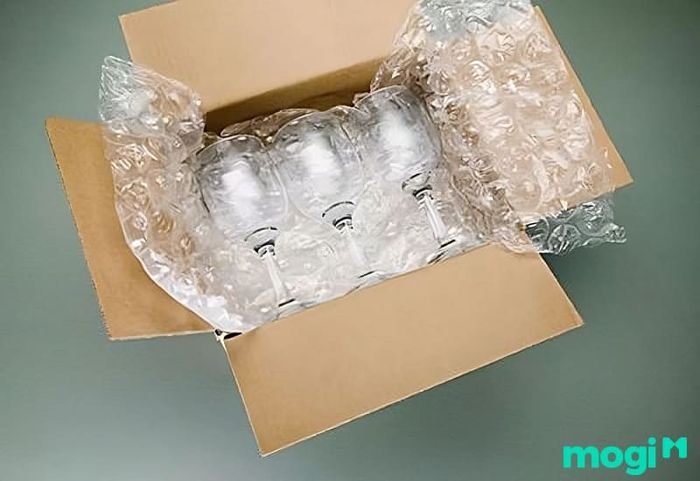 Khi không sử dụng, hãy cẩn thận bọc đồ thủy tinh và cất giữ ở nơi an toàn để tránh hư hỏng.