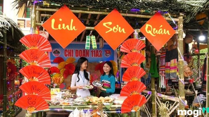 Trang trí gian hàng ẩm thực trường học – Mẫu 16