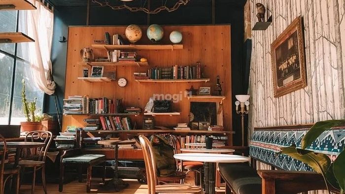 Trang trí tường quán cafe với đồ gỗ tinh tế