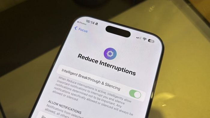 Giảm gián đoạn trên iPhone là gì và làm thế nào để sử dụng tính năng này hiệu quả?