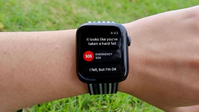 Lợi ích của tính năng SOS trên Apple Watch là gì?