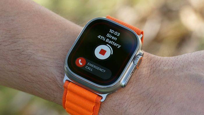Khám phá tất cả về tính năng còi báo động trên Apple Watch