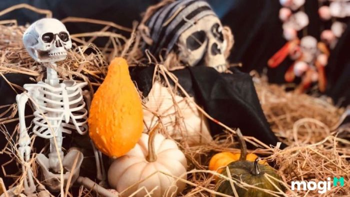 cách trang trí halloween cho quán cafe