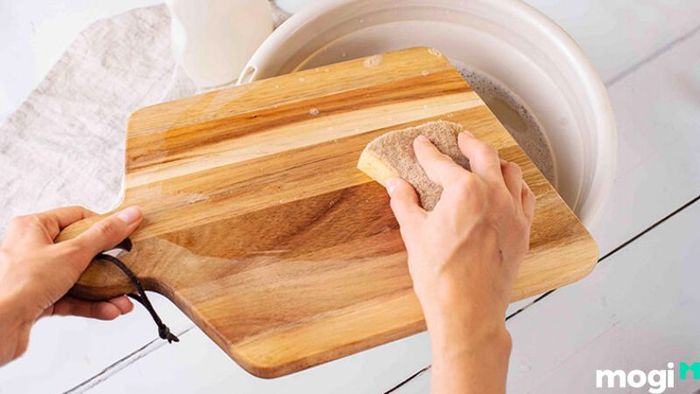 Cách làm sạch thớt gỗ hiệu quả