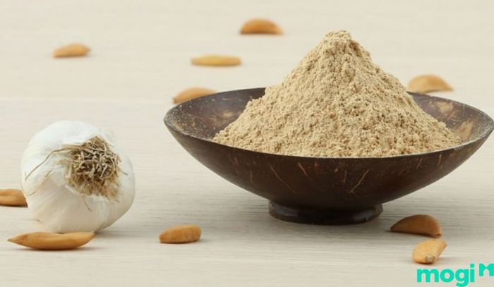 Bột tỏi là một phương pháp đuổi ong theo cách dân gian hiệu quả, sử dụng nguyên liệu thiên nhiên an toàn.
